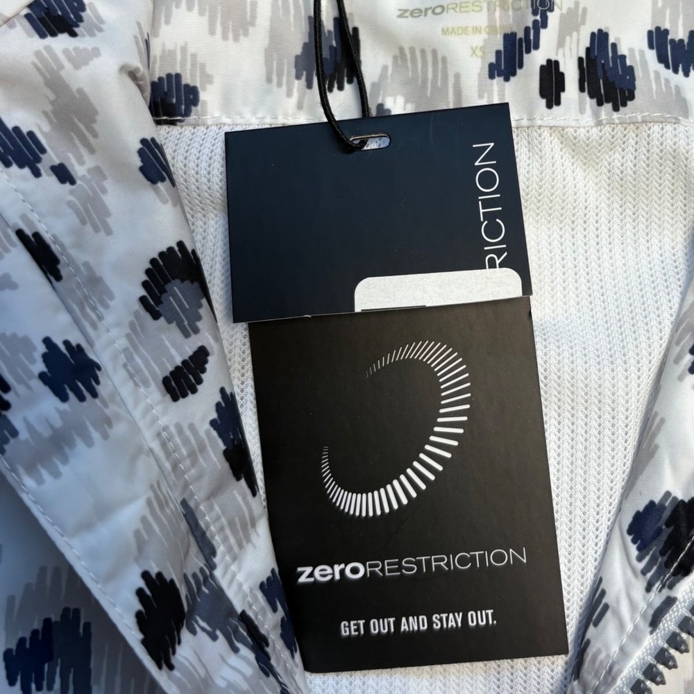 Zero Restriction Wanda Vest Silver Leopard Ikat G… - image 8